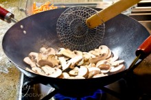 How to make Lo Mein | ASpicyPerspective.com