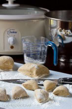 Making Crockpot Apple Butter Yeast Rolls | ASpicyPerspective.com #crockpot #slowcooker #thanksgiving #recipes