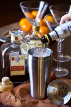 How to Make a Manhattan Cocktail | ASpicyPerspective.com #holiday #cocktails