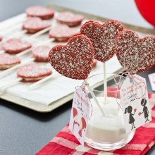 Red Velvet Cookie Pops