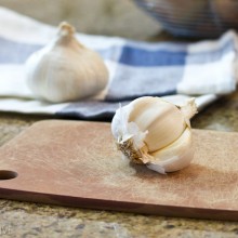 mince garlic