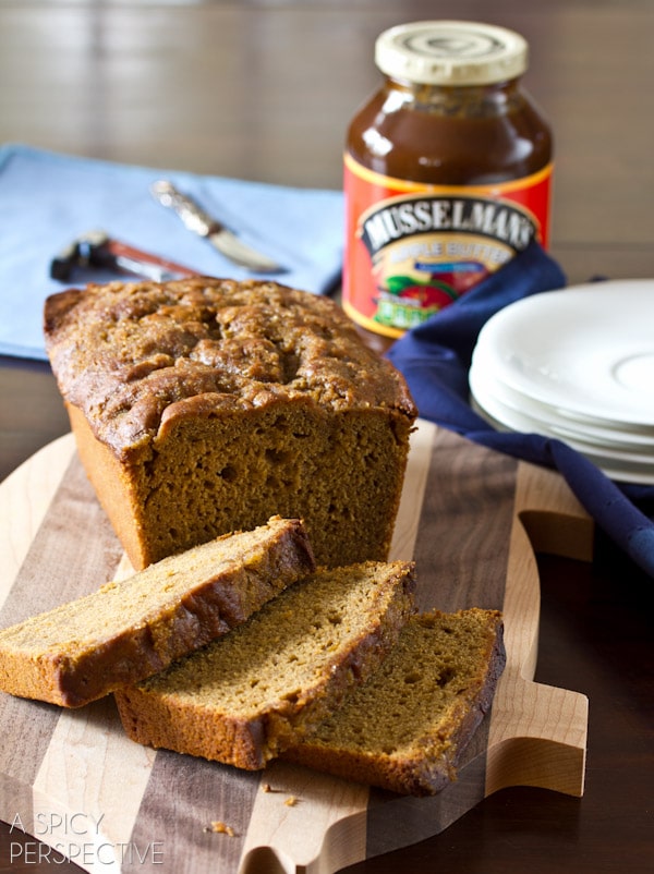 Irish Apple Beer Bread for St. Patty's Day | ASpicyPerspective.com #irish #stpattysday #saintpatricksday