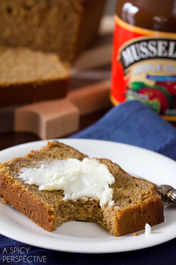 Apple Beer Bread Recipe for St. Patty's Day | ASpicyPerspective.com #irish #stpattysday #saintpatricksday