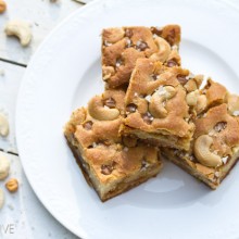 Simple Salted Caramel Cashew Blondies | ASpicyPerspective.com #blondies #bars #saltedcaramel