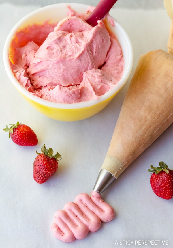 Making Strawberry Cream Frosting #valentinesday