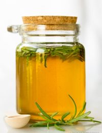How to Make Herb Infused Honey | A Spicy Perspective #ediblegifts #holiday