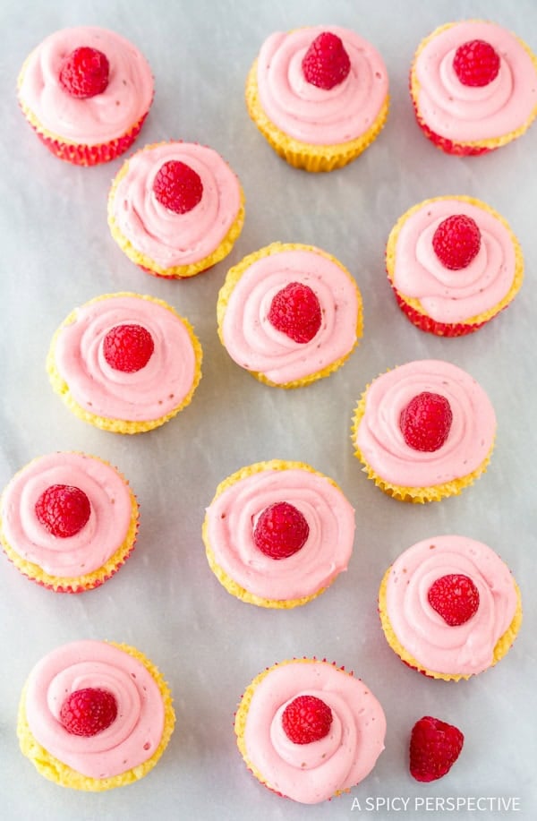 Sara's Cooking Class: Raspberry Chocolate Cupcakes