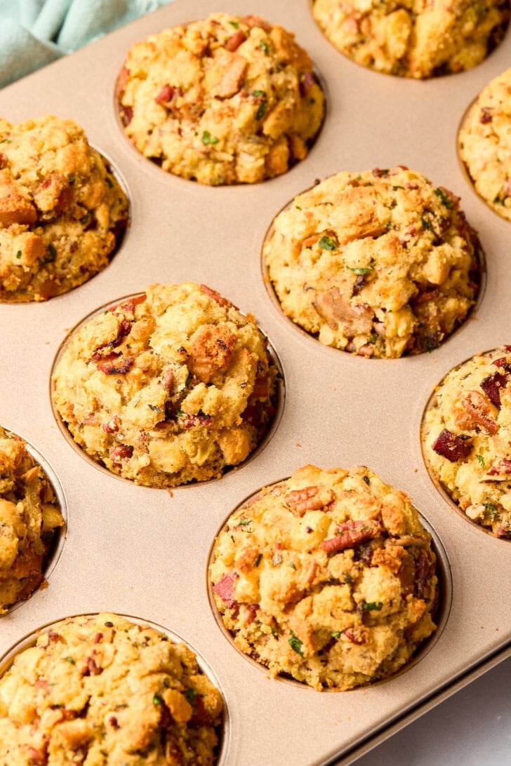 Stuffing Muffins  with Apple and Pancetta  - 80