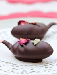 Chocolate and Roses Truffle Spoons - Easy Truffle Recipe #valentinesday
