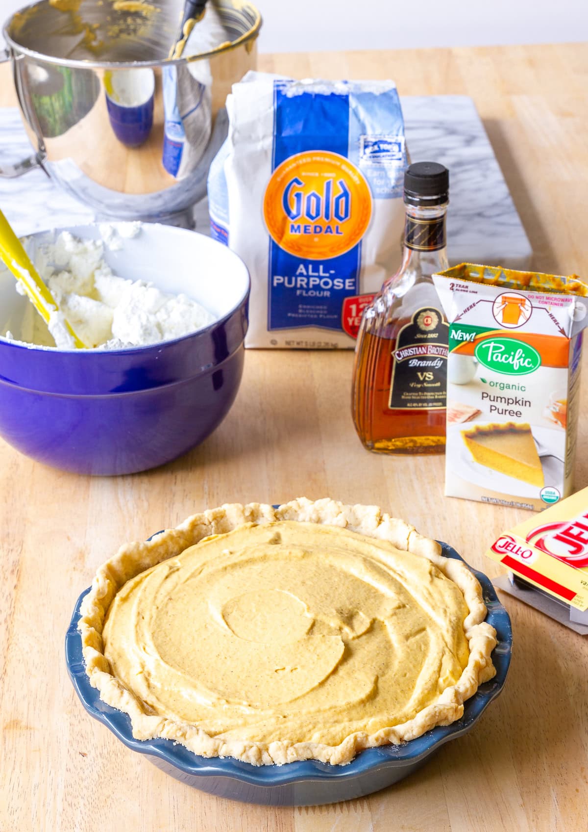 Fluffy Pumpkin Cream Pie Recipe - 6