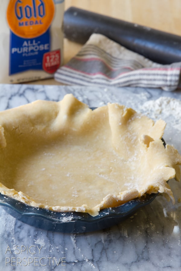 Crimping - How to Make Pie Crust from Scratch - Amazing Perfect Pie Crust tips! #holidays #howto #pie #piecrust