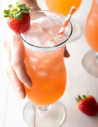 Agua Fresca with Strawberries and Pineapple #cincodemayo #aguafresca #mexican #mocktails