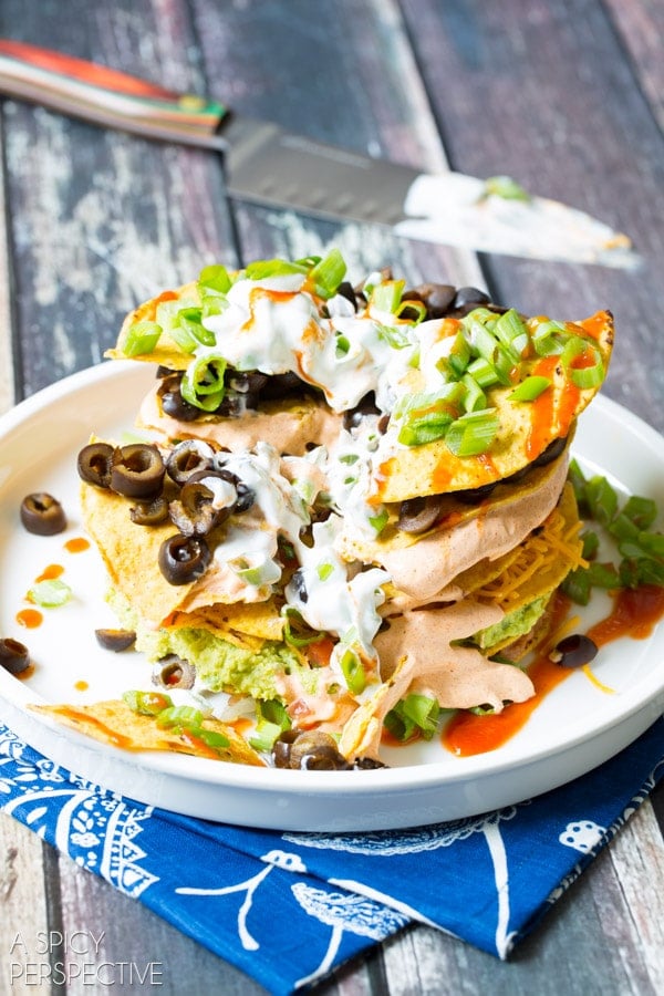 Simple 7 Layer Dip Tostada Stack #7LayerDip #Mexican #party