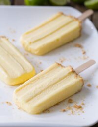 Key Lime Pudding Pops on ASpicyPerspective.com #frozen #puddingpops #keylimepie