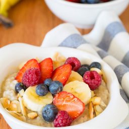 Creamy Dairy Free Slow Cooker Overnight Oatmeal made with wholesome Steel Cut Oats! #healthy #slowcooker #crockpot #dairyfree #ILoveSilkSoy
