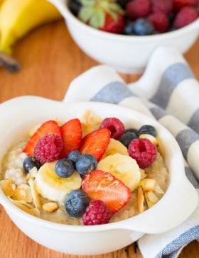 Creamy Dairy Free Slow Cooker Overnight Oatmeal made with wholesome Steel Cut Oats! #healthy #slowcooker #crockpot #dairyfree #ILoveSilkSoy