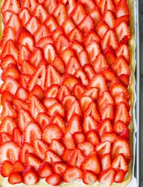 The BEST Strawberry Pizza - on ASpicyPerspective.com #strawberry #summer