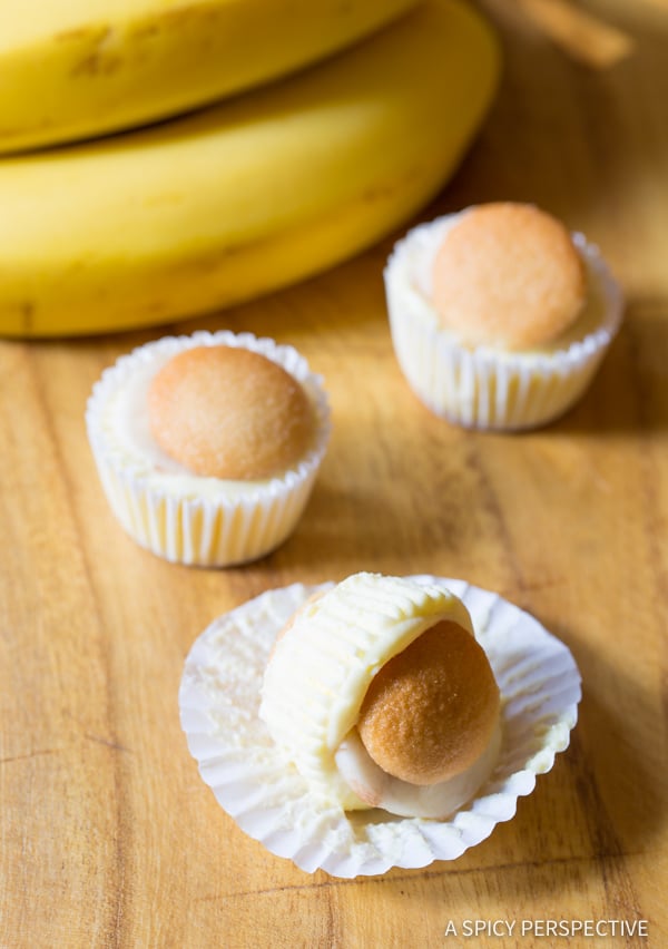 Loving this Mini Banana Cream Pie Recipe (Banana Pudding Tarts) on ASpicyPerspective.com 