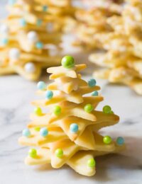 Amazing 3D Christmas Tree Cookies on ASpicyPerspective that make fantastic edible gifts!