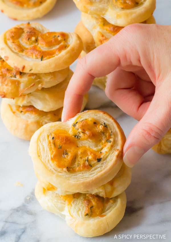 Best 6-Ingredient Cheesy Garlic Herb Palmiers #holidays #appetizer #party