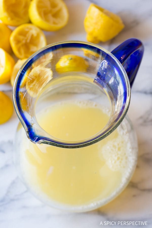 How to Make Stevia Lemonade - squeeze the lemons