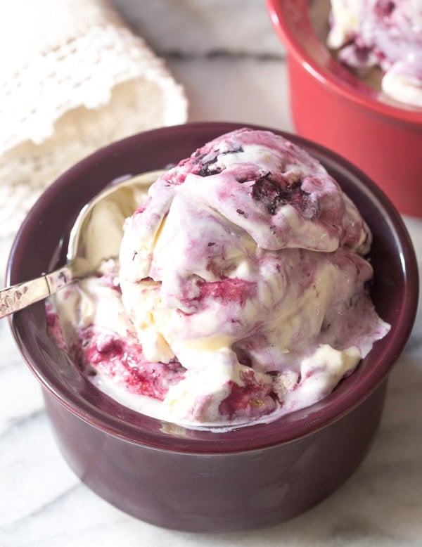 Blueberry Pie Homemade Ice Cream (+ No-Churn Version ...