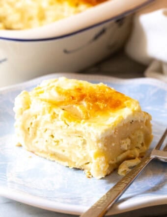 Croatian strukli recipe on blue plate