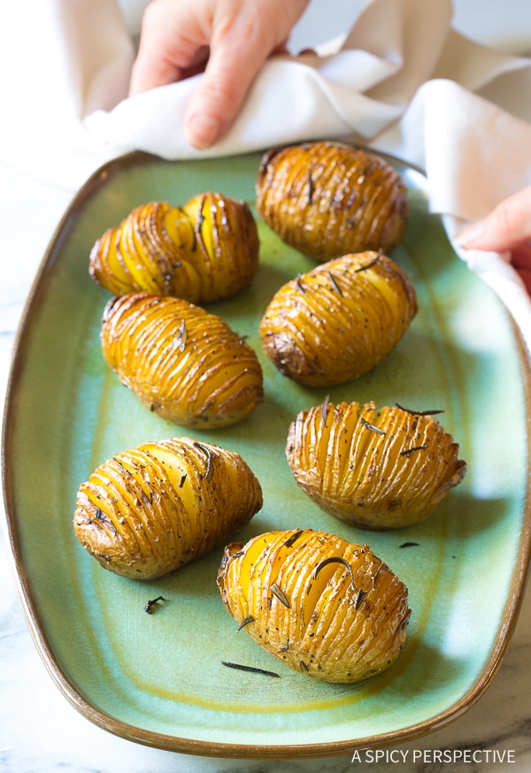Best Crispy Hasselback Potatoes with Rosemary and Garlic Recipe
