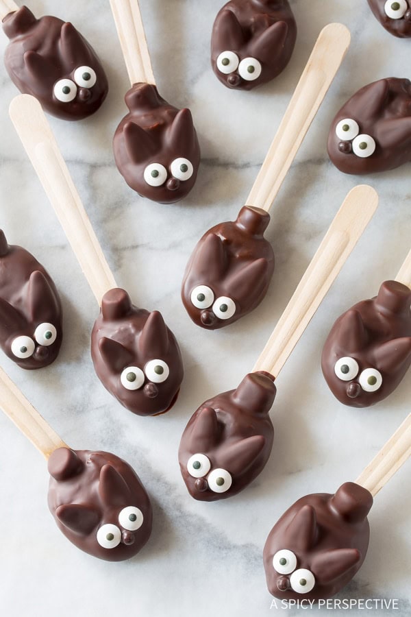 Easter Bunny Chocolate Truffle Spoons #ASpicyPerspective #Easter #EasterBunny #EasterTreats #Chocolate #ChocolateTruffles #PeanutButterTruffles #ChocolatePeanutButter #TruffleSpoon