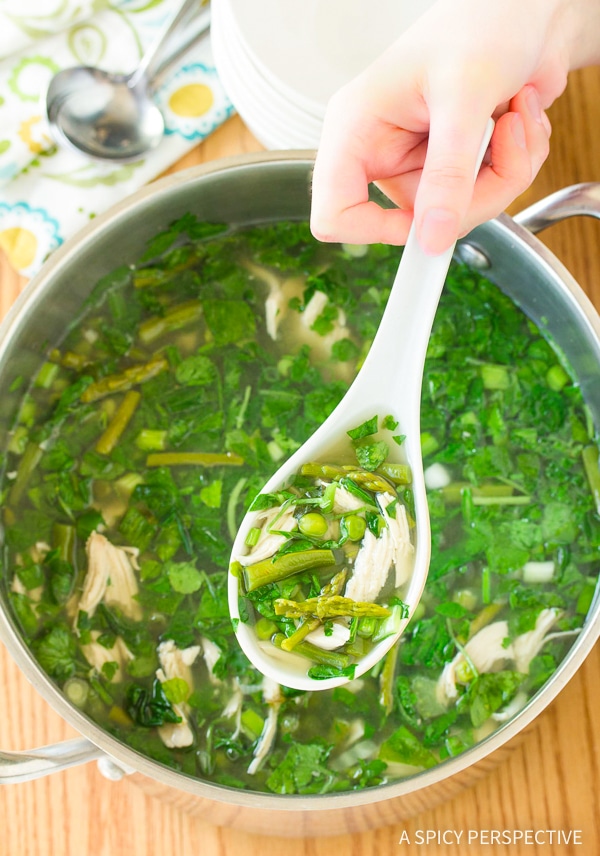 Detoxifying Lean Green Chicken Soup Recipe #GlutenFree #DairyFree #LowCarb & #Paleo