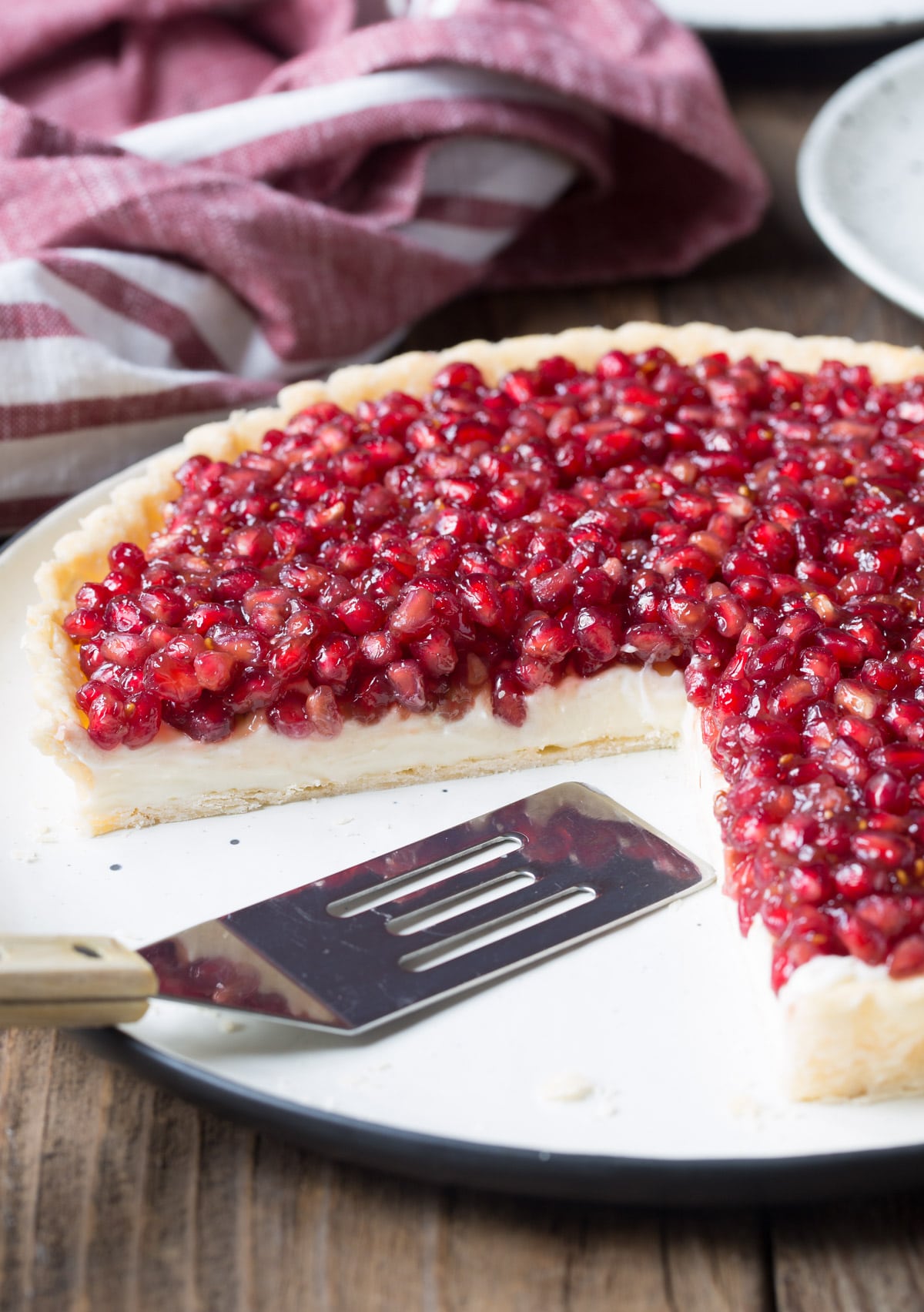 6-Ingredient Pomegranate Cream Tart Recipe #ASpicyPerspective #holiday #pomegranaterecipe