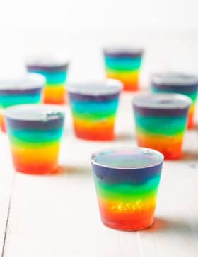 How To Make Jello Shots (Recipe) #ASpicyPerspective #jello #shots #jelloshots #vodka #rum #party