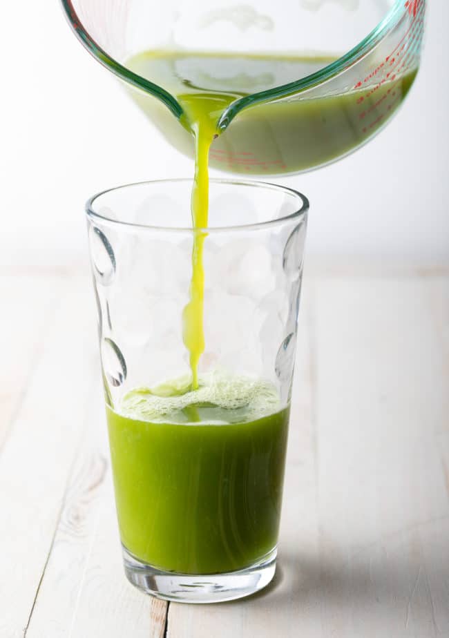 Benefits of Celery Juice #ASpicyPerspective #celery #celeryjuice #celeryjuicebenefits #medicalmedium #cleanse #healing