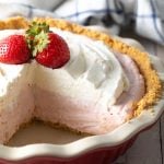 Fluffy No-Bake Strawberry Cream Pie Recipe