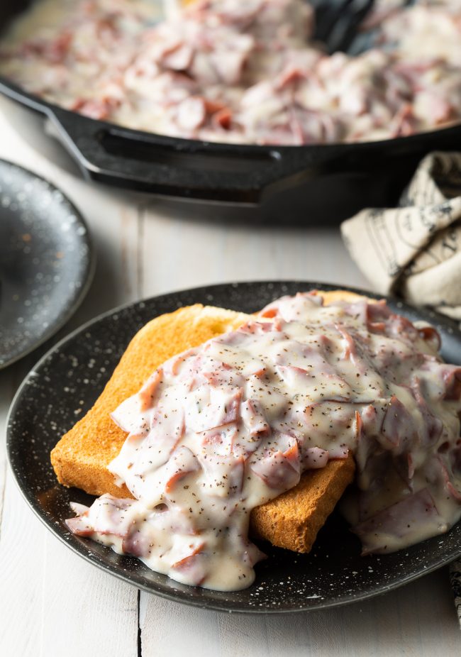 creamed chipped beef on toast