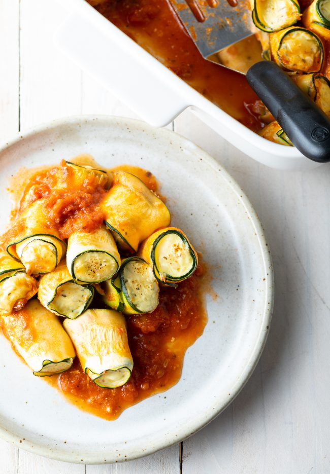 plate of low carb lasagna roll ups