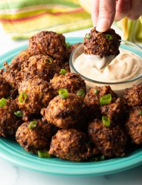 conch fritters with sauce