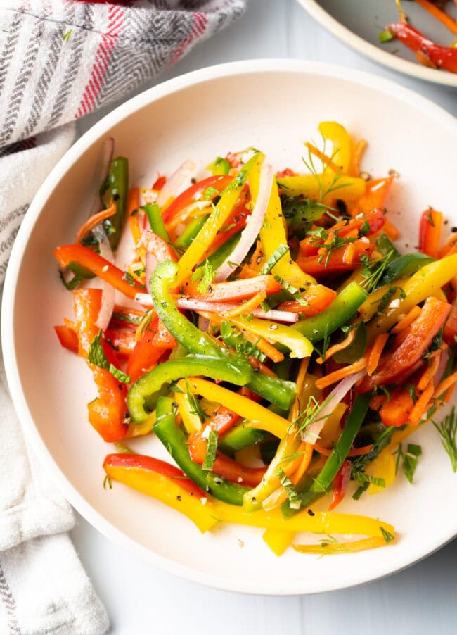  Top down view of crunchy pepper salad.