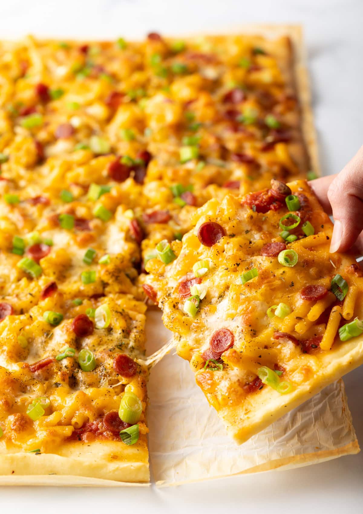Mac and Cheese Pizza Recipe + VIDEO A Spicy Perspective