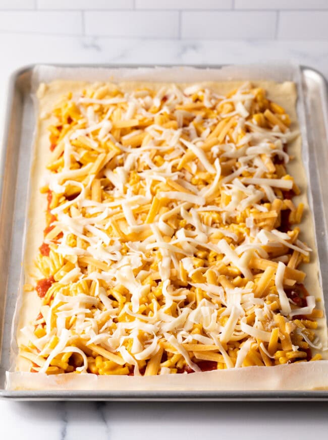 Mac and Cheese Pizza Recipe - 32