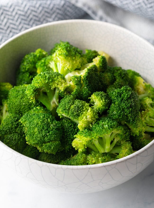 How to Steam Broccoli  in Microwave  - 87
