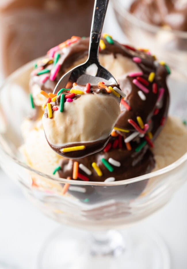 Best Homemade Hot Fudge Sauce Recipe - 22