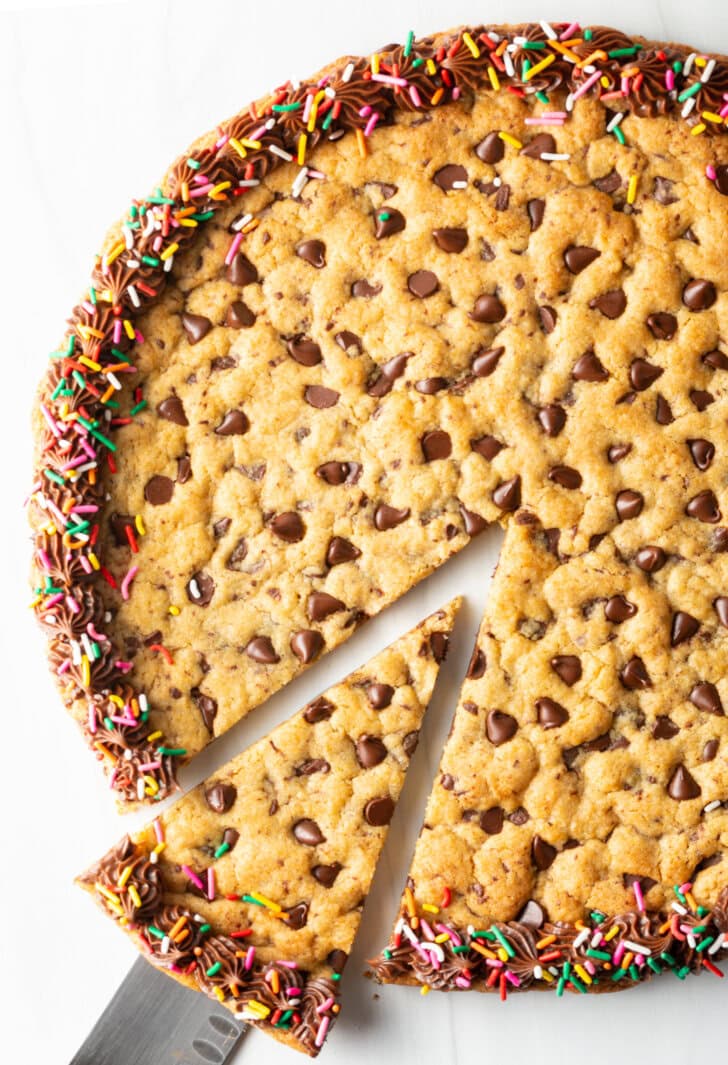Chocolate Chip Cookie Cake Recipe  Video  - 62