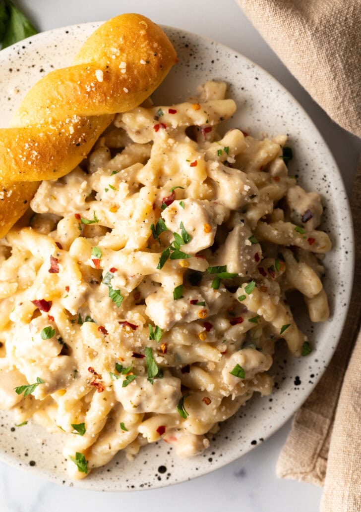 Garlic Parmesan Chicken Pasta  One Pot   - 5