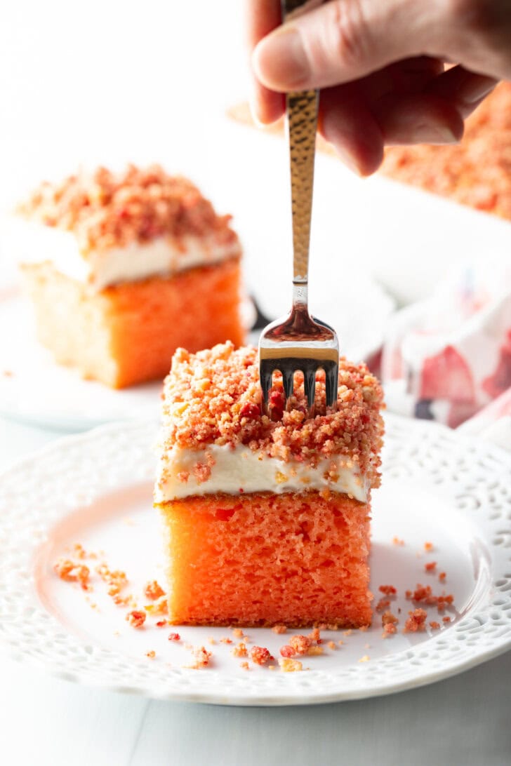 Strawberry Crunch Cake Recipe - 79