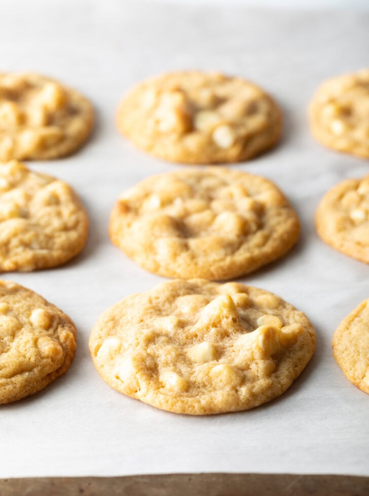 White Chocolate Macadamia Nut Cookies - 75