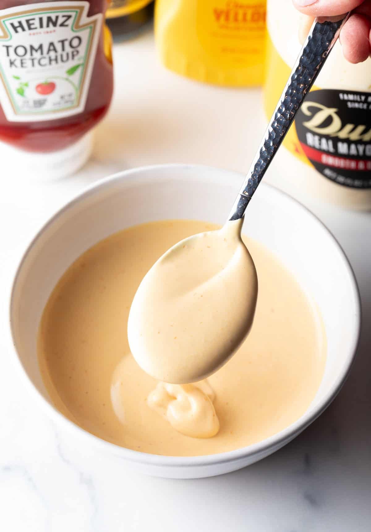 Easy Burger Sauce Recipe (VIDEO) - A Spicy Perspective