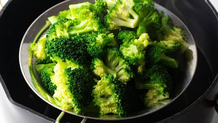 How to Boil Broccoli in 1 minute!