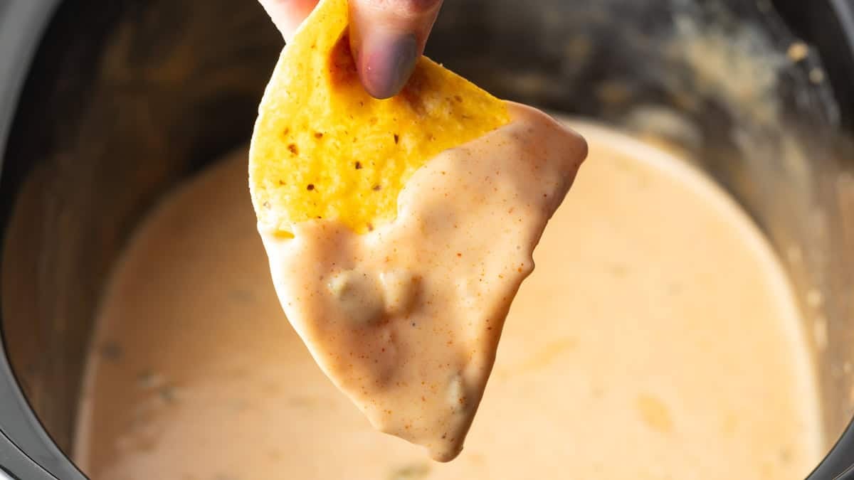 Slow Cooker Queso Dip